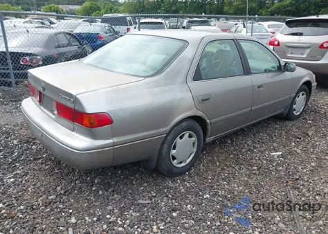 2000 Toyota Camry Ce из США, поврежденный, VIN 4T1BG22K9YU642800